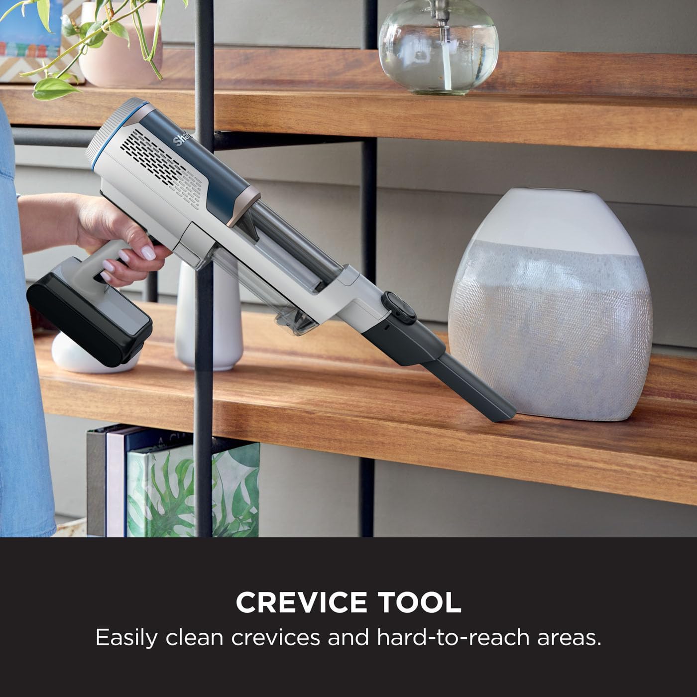 Shark BU3521UK Cordless Stick Vacuum Cleaner with Auto-Empty System White CLEARANCE